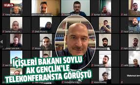 İçişleri bakanlığı koltuğunda başarılı bir grafik çizen süleyman soylu i̇stanbul doğumlu. Suleyman Soylu Ak Genclik Aydin La Telekonferansta Gorustu