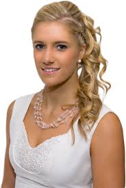 Beim gang zum friseur kommen die. Mobiler Brautservice Hochzeitsfriseur Friseurteam Cut More