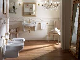 Für ihr nostalgisches badezimmer bieten wir ihnen von der keramik über die armaturen im viktorianischen stil bis zu den stilistisch passenden. Nostalgie Bad Nostalgie Badezimmer Retrobad Badezimmer Klassisch Badezimmer Im Retrostil Edlesbad Ch