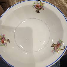 Blue and white floral Bowl Wtreous Edwin Knowles bowl China Co 29-2-9