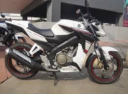 Banyak orang yang ingin tampilkan modifikasi vixion old dengan gaya berbeda. 34 Modifikasi Vixion Warna Putih Inspirasi Terkini