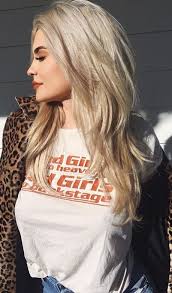 Pinterest Deborahpraha Kylie Jenner With Platinum Blonde Hair Style And Color Kyliejenner Jenner Hair Kylie Jenner Blonde Long Hair Styles