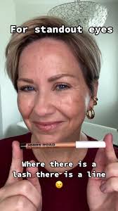 Mastering the Art of Eyeliner: Simple Black Liner Tutorial