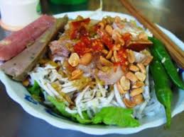 where to eat in danang tours laos