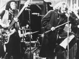 Dec 11, 2020 · at 2pm on december 11, 1968, the rolling stones' frontman, mick jagger, wearing a circus ringmaster red costume, bow tie, and top hat, was greeted by cheers as he strode out to deliver the welcome. Step Right Up To The Rolling Stones Rock And Roll Circus Goldmine Magazine Record Collector Music Memorabilia