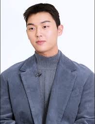 Choi Hyun Wook: Ngôi sao đang lên của làng giải trí Hàn Quốc