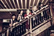 Michele D’Amour and the Love Dealers