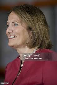 Karen Watson's Instagram, Twitter & Facebook