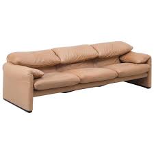 Maralunga sofa by space | est living design directory. Vico Magistretti Maralunga Sofa Cassina Italy 1973 At 1stdibs