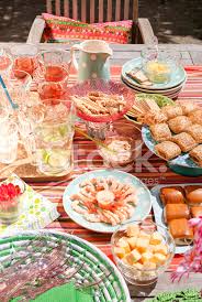 There's a wide range of price points for picnic baskets, depending on how many bells and whistles you want. Jause Auf Der Picknick Tisch Stockfotos Freeimages Com