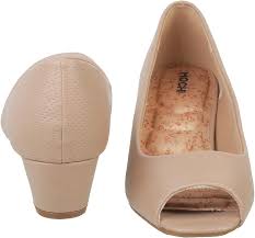 Mochi Women Khaki Synthetic Sandals 5-UK (38 EU) (31-9425) : Amazon.in:  Shoes & Handbags