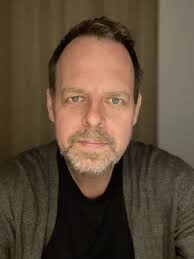 Men & Chicken (2015)