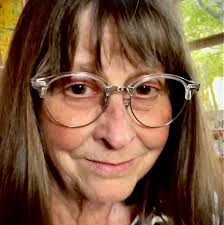 I need to sell an 85 year old wedding ring. Where is a reputable place  locally or in South Bend to take it for appraisal and to determine if it  should be