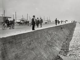 The Seawall In Galveston Tx In 1905 The Construction Of The Seawall Was Completed In 1904 Galveston Texas Galveston Galveston Seawall