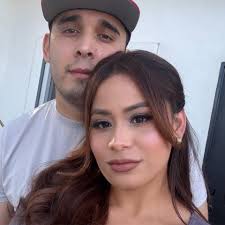 Kenia vía Twitter hablando de su problema con la bulimia y la anorexia.  Siempre se puede sanar🤍. La bulimia y la anorexia son un REALIDAD. Yo la  viví y la sufrí