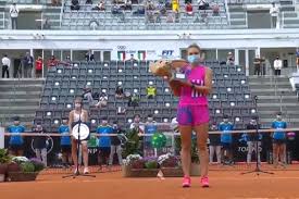 Cazare la hotel de 3 stele. Simona Halep ReginÄƒ Pe Zgura De La Roma DupÄƒ Un Prim Set In Care A Fost SpulberatÄƒ De RomancÄƒ Pliskova A Decis SÄƒ Abandoneze In Setul Doi