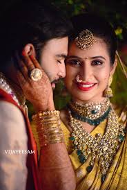 Vijay Eesam Co In 2020 Wedding Photography India Indian Wedding Photography Couples Indian Wedding Photography Poses