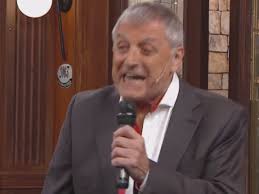 Su mayor éxito fue en mesa de noticias. Polemica En El Bar Gino Renni Volvio A Ponerse En La Piel De Il Bello Gigi Infobae