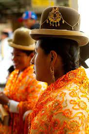 Bolivian Cholitas Dressed In Traditional Aymaran Clothing Anthony John Coletti Photography Bolivian Bolivia La Paz Bolivia