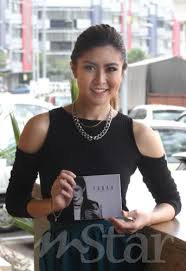 G#m d# tengah malam bulan terang c#m sepinya rasa seolah d#m g#m d# hanya ku saja terjaga. Dihimpit Kontroversi Elizabeth Tan Hasil Lagu Tabah Hiburan Mstar