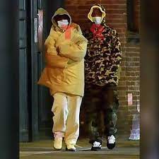 As the insider explains, drake was hosting a huge group of friends in the back room of delilah last night and invited. Rihanna A Ap Rocky Spotted Together On A Late Night Stroll In Nyc After Reports Confirmed They Are Dating Exclusive Pics Celebrity News Breaking News Today