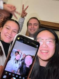 Seattle area roommate wanted for Boeing commute