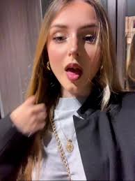 daniela nadal (@danielaaa.ndl)