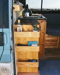 Hal ini tentu berbeda dengan tren motorhome, campervan ataupun rv di luar negeri yang sudah berkembang lebih advanced hingga banyak yang dikemas ultramewah. 78 Best Kombi Interior Ideas Van Interior Kombi Interior Campervan Interior