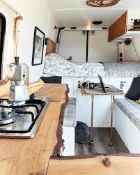 L Image Contient Peut Etre Interieur Contient Interieur Limage Peutetre Architecte Interieur Interieur De Campervan Idees De Design D Interieur