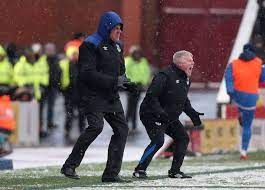 Surrey's lee hodgson raises his bat as he reaches 50. Match Of The Day On Twitter Does This Photo Remind Anyone Of A Classic Roy Hodgson Sammy Lee Picture At All Stkeve