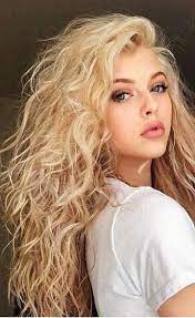 Coupes De Cheveux Speciales Pour Les Cheveux Longs Nous Esperons Que Vous Pourrez Facilement Trouver Votre Prefer Hair Styles Long Curly Hair Curly Hair Styles