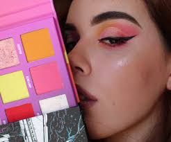 Easy halloween mermaid look | nikkietutorials palette. Nikkietutorials X Beauty Bay Palette Review Swatches Looks Is It Worth It Flaw Decay