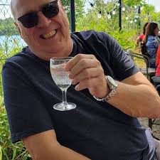 Lass dich nicht erwischen. Viel Glück auf der Straße.