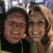 Elaine Lamm's Instagram, Twitter & Facebook