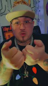 I GOT AN ELF W ME YO !!!! Twitch.tv/djclay313, 9pm est. TONIGHT !!