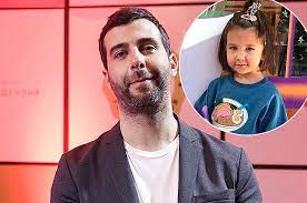 Актёра андрея урганта раньше называли сыном нины ургант. Ivan Urgant Vpervye Pokazal Lico Mladshej Docheri Valerii Spletnik