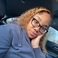 I be needing friends to talk with bout my the TikTok dramas 😭😭😭 i be so  tuned in with all of em . Why is 180k viewers