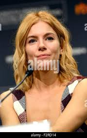 SIENNA MILLER, HIGH-RISE, 2015 Stock Photo