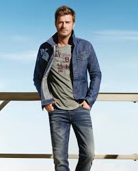 Kivanc Tatlitug Mavi 2018 In 2020 Casual Denim Turkish Men Beautiful Womens Sweaters