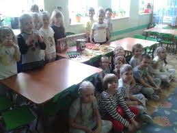 Nie trzeba nikogo przekonywać, że dla dzieci był to jeden z najbardziej ulubionych dni w przedszkolu. Dzien Czekolady W Przedszkolu Miejskim Nr 6 Miasto Kolo Oficjalny Portal Informacyjny