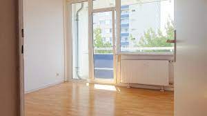 2 raum wohnung 3.og mit großer wohnküche mit einbauküche, bad mit bw ud fenster. 5 Zimmer Wohnung Zu Vermieten Pfannereck 2 06126 Halle Westliche Neustadt Mapio Net