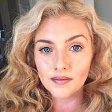 Krystal Mills's Instagram, Twitter & Facebook