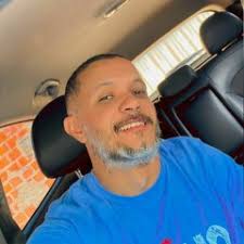 Stream Gloria Estefan