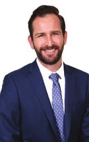 L E A D E R S O F I N F L U E N C E :