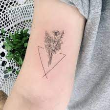These bright flowers are truly unique and the colors are magnificent. Child S Birthmark Flower Bouquet Tattoo Tattoogrid Net