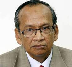 Auditor general tan sri ambrin buang will meet the public today to explain the findings in the ag's report 2012. Ex Auditor General Ambrin Questioned By Macc Over Alleged Tampering Of 1mdb Report The Star