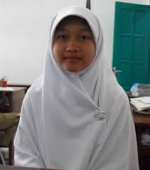 Adapun cara menulis profil yang baik ditulis secara singkat dan jelas dan dapat menggambarkan sesuatu yang kita tulis baik itu berupa seseorang ,benda lembaga ataupun wilayah. Siswa Berprestasi