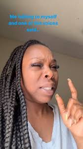 Alona Henderson's Instagram, Twitter & Facebook