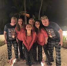 Get to know his 5 kids. Gordon Ramsay Refuses To Give His Kids A Job And Tells Them To F Off To Another Chef Manchester Evening News