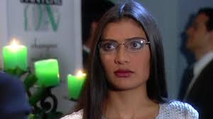 Watch Yo Soy Betty, La Fea Season 1, Episode 136: Pasarela con altibajos